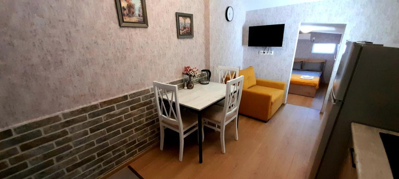 Yellow Apartment 트빌리시 외부 사진